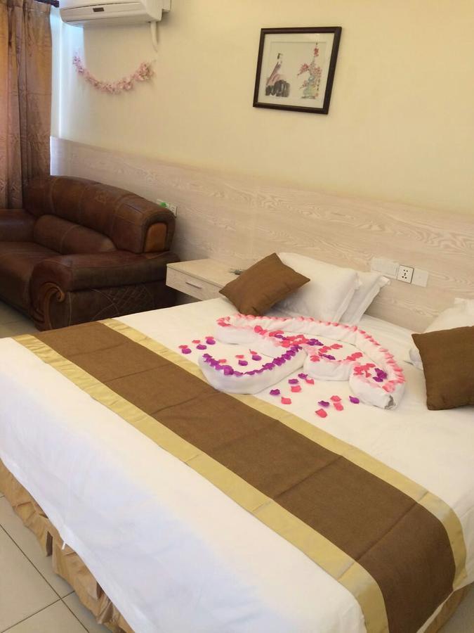 Nanjing Restaurant & Motel Kampala Exteriör bild