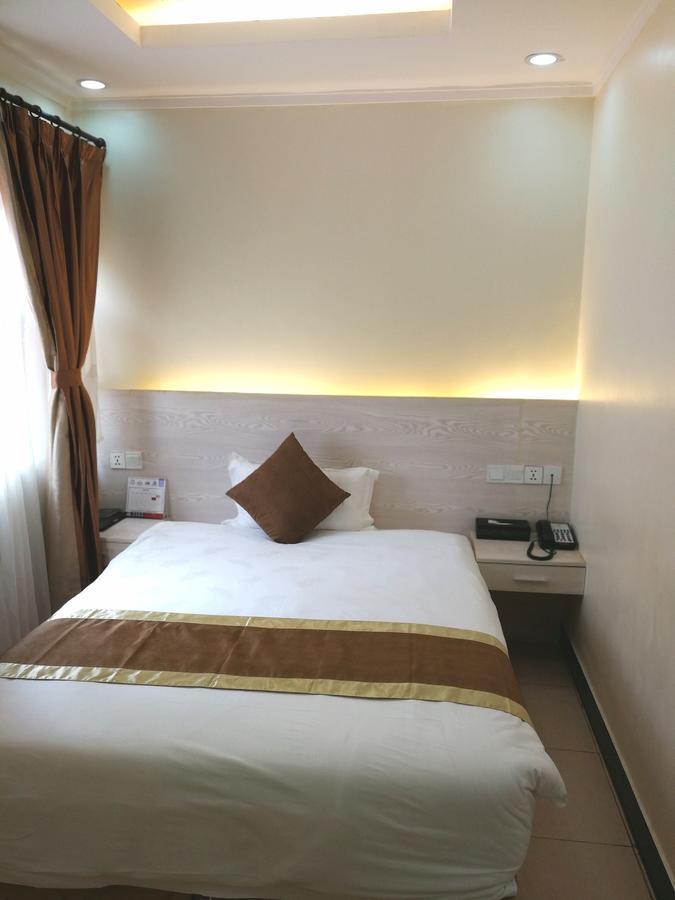 Nanjing Restaurant & Motel Kampala Exteriör bild